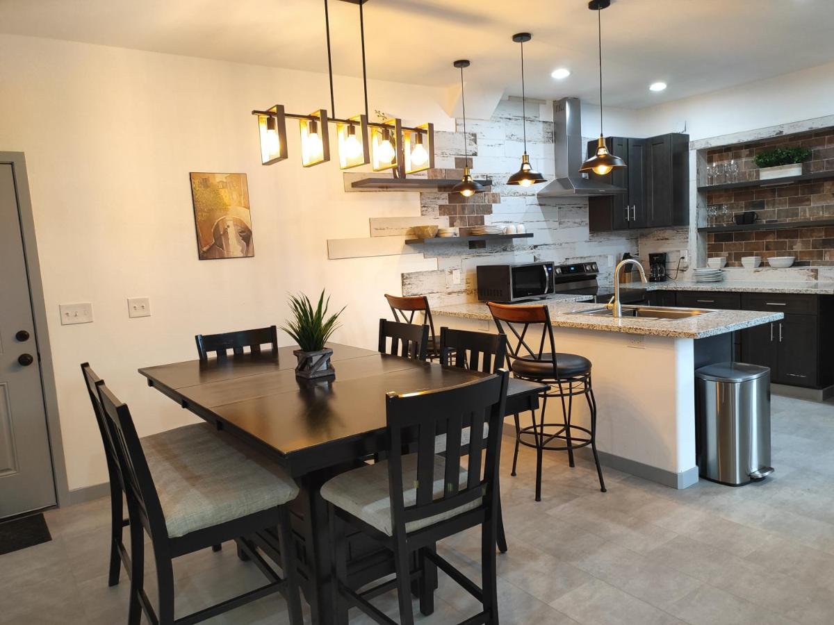 New House With Comfortable King Beds Medford Esterno foto